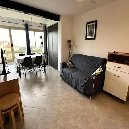 Apartament 2 For 4 People Six-Fours-les-Plages